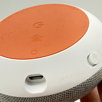 Домашний голосовой помощник Google Home Mini Bluetooth (GA00210-US)