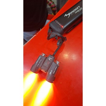 Аккумулятор Moon XP-BS-S4 для фонарей XP-2500 / ADJ-1300 / ADJ-850 USB