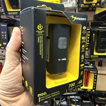 Фонарь велосипедный передний Moon Rigel 700 (2022)