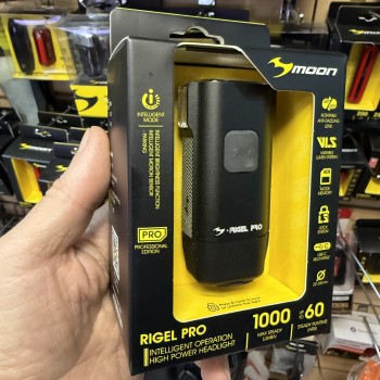 Фонарь велосипедный передний Moon Rigel Pro 1000 (2022)