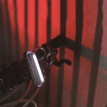 Фонарь передний Moon Comet-X Pro (2022)