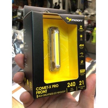 Фонарь передний Moon Comet-X Pro (2022)