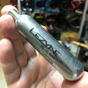 Баллончик с воздухом Lezyne CO2 20гр. (1-C2-CRTDG-BULK-V120)