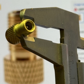 Переходник клапана с автомобильного на велосипедный ниппель Nicebike