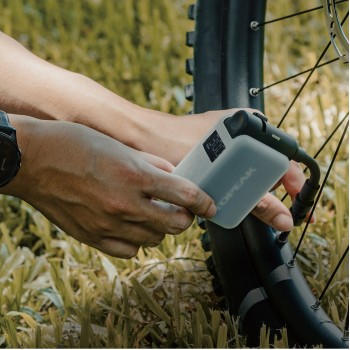 Насос компактный электрический Topeak E-Booster Ddigital (TDP-E01)