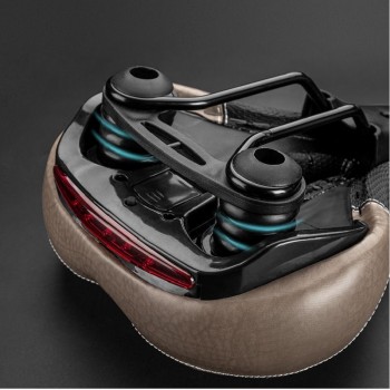 Седло велосипедное комфортное с интегрированным фонарём Rockbros FU-5700L