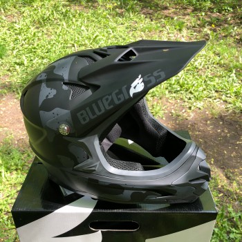 Велошлем Bluegrass Intox Helmet 2025 (3HELG09)