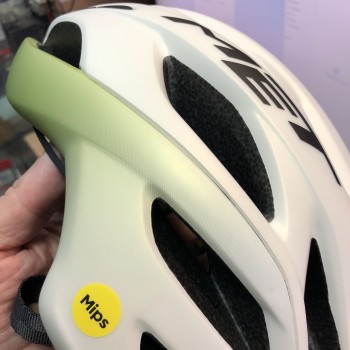 Велошлем Met Estro MIPS Helmet (3HM139CE00)