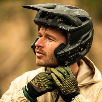 Велошлем Bluegrass Jetro MIPS Helmet (3HG016CE00)