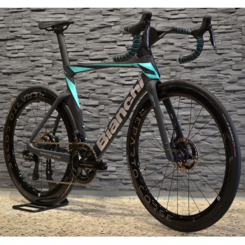 Велосипед шоссейный Bianchi Oltre RC Dura Ace Di2 12S (2024)